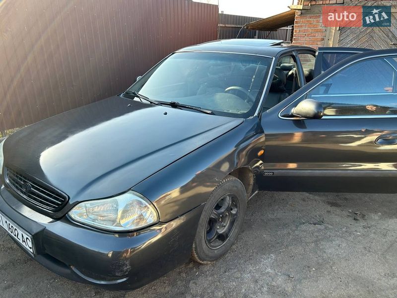 Седан Kia Clarus 1998 в Луцьку