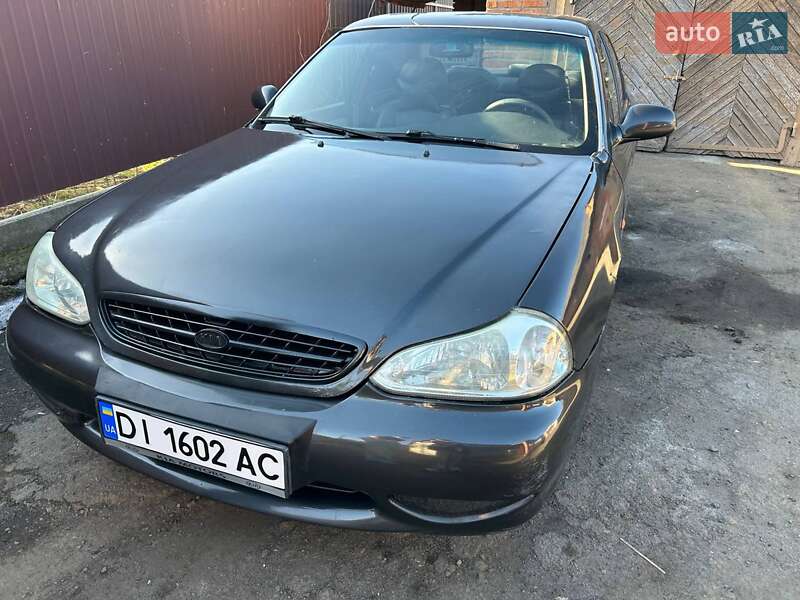 Седан Kia Clarus 1998 в Луцьку