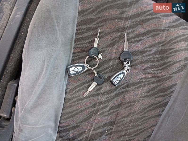 Седан Kia Clarus 1999 в Піщанці