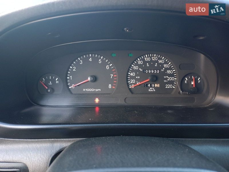Седан Kia Clarus 1998 в Нетішині