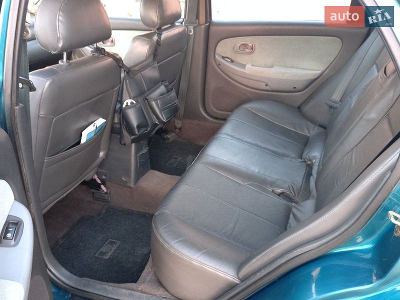 Седан Kia Clarus 1998 в Нетішині