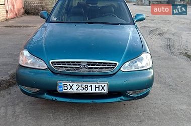 Седан Kia Clarus 1998 в Нетішині