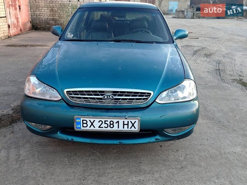 Седан Kia Clarus 1998 в Нетішині
