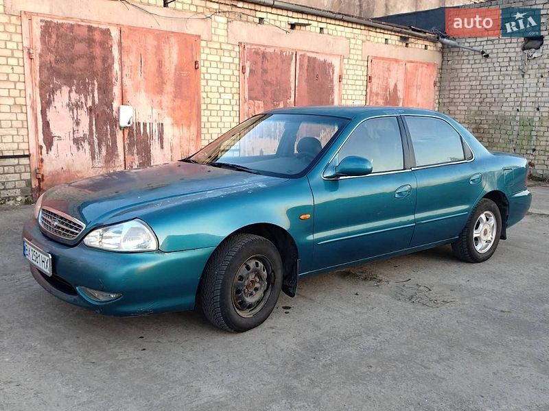 Седан Kia Clarus 1998 в Нетішині