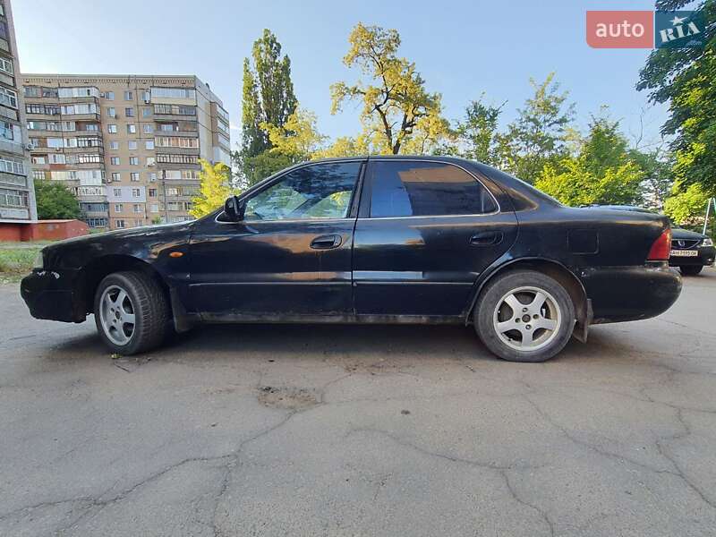 Седан Kia Credos 1998 в Краматорске