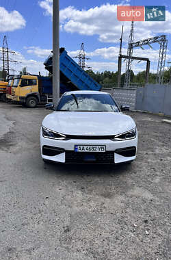 Позашляховик / Кросовер Kia EV6 2021 в 