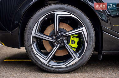 Внедорожник / Кроссовер Kia EV6 2022 в 