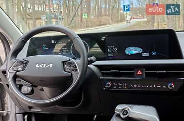 Позашляховик / Кросовер Kia EV6 2023 в 