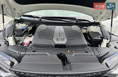 Внедорожник / Кроссовер Kia EV6 2023 в 
