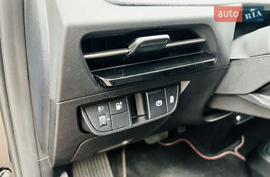 Внедорожник / Кроссовер Kia EV6 2022 в 