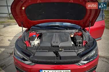 Внедорожник / Кроссовер Kia EV6 2022 в 
