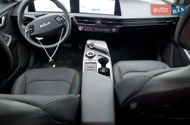 Позашляховик / Кросовер Kia EV6 2024 в 