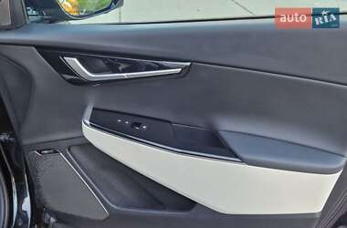Позашляховик / Кросовер Kia EV6 2023 в  фото 23 Позашляховик / Кросовер Kia EV6 2023 в