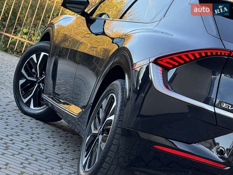 Внедорожник / Кроссовер Kia EV6 2023 в Дрогобыче