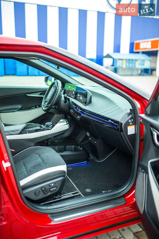 Позашляховик / Кросовер Kia EV6 2024 в Дубні