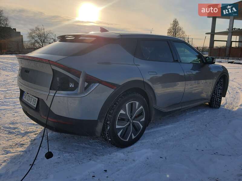Внедорожник / Кроссовер Kia EV6 2022 в Хмельницком