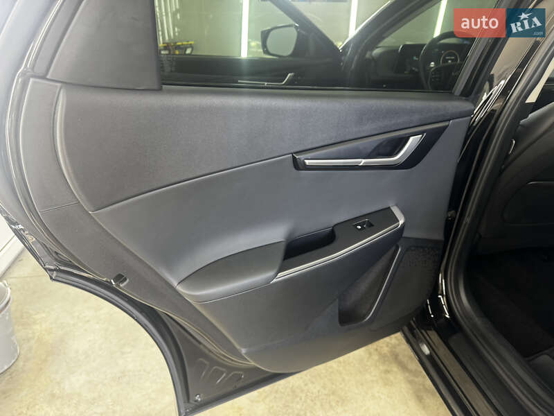 Позашляховик / Кросовер Kia EV6 2024 в Львові