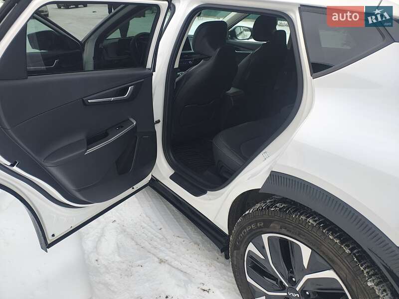 Позашляховик / Кросовер Kia EV6 2022 в Лубнах