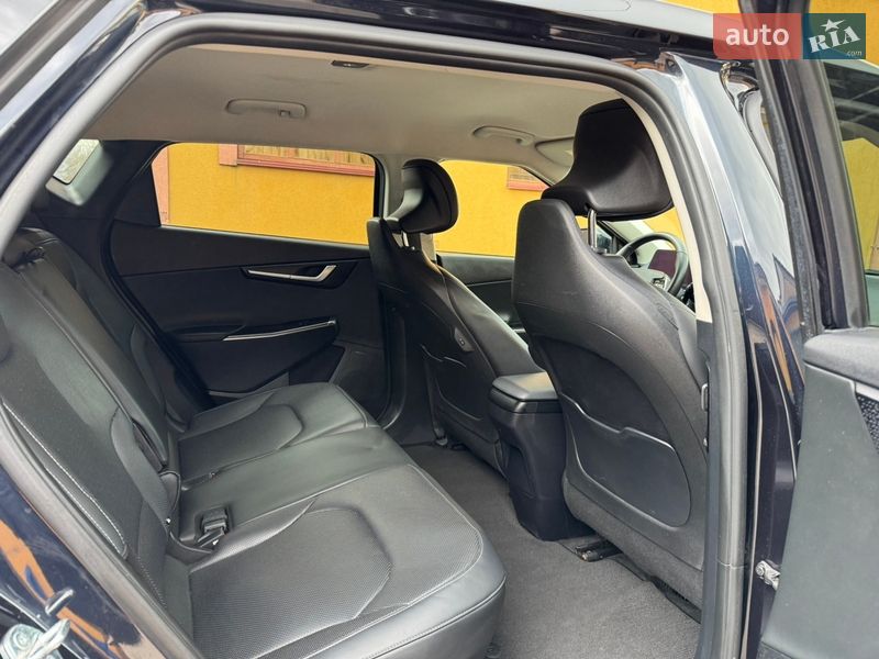 Внедорожник / Кроссовер Kia EV6 2023 в Ровно фото 32 Внедорожник / Кроссовер Kia EV6 2023 в Ровно