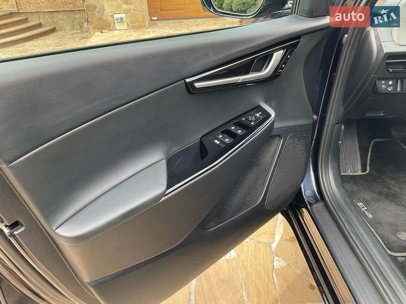 Позашляховик / Кросовер Kia EV6 2023 в Рівному фото 22 Позашляховик / Кросовер Kia EV6 2023 в Рівному