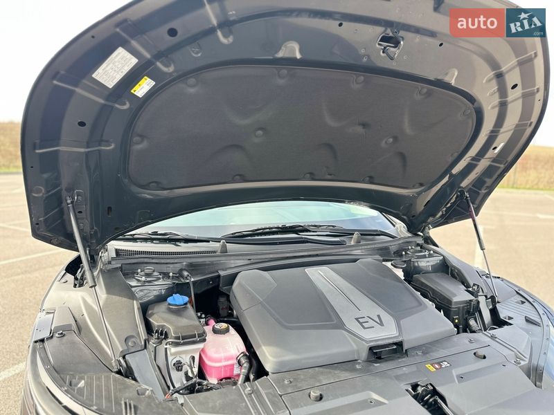 Позашляховик / Кросовер Kia EV6 2023 в Рівному