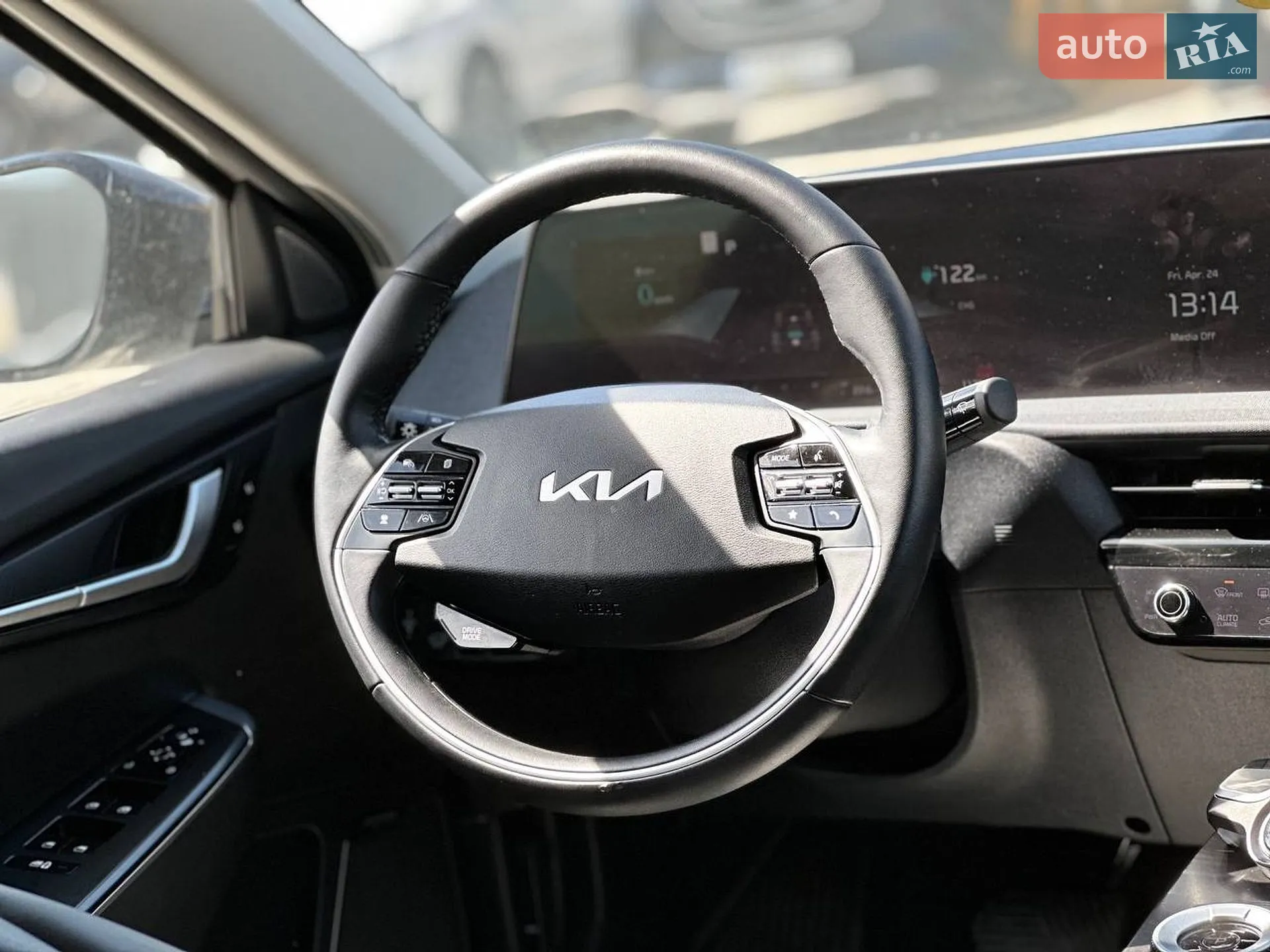 2022 Kia EV6 - мініатюра 14