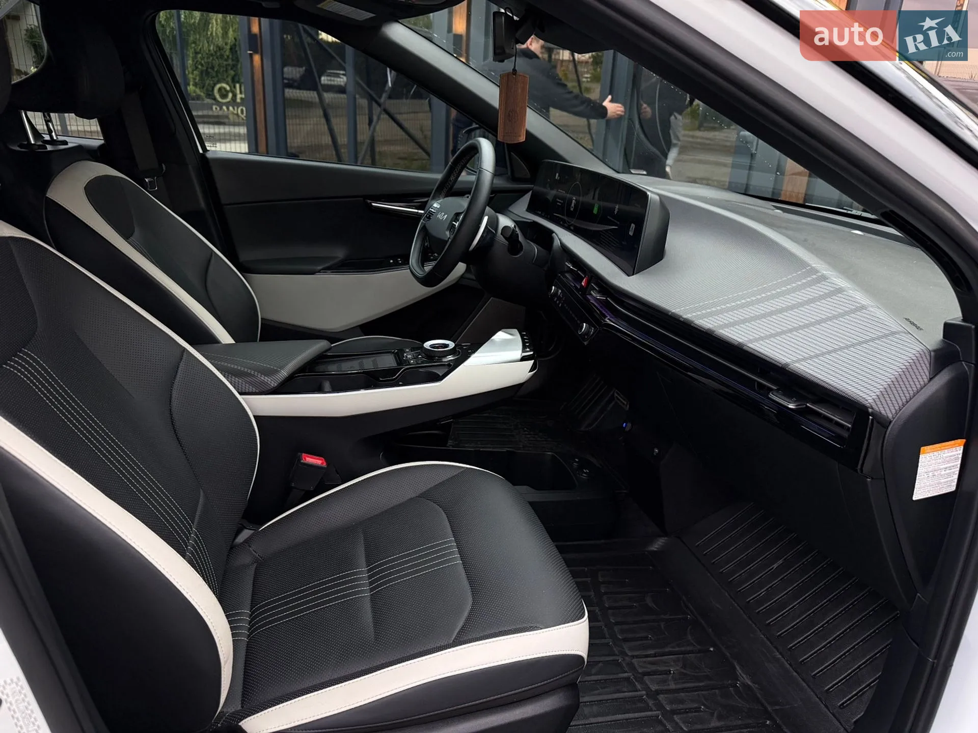 2022 Kia EV6 - мініатюра 22