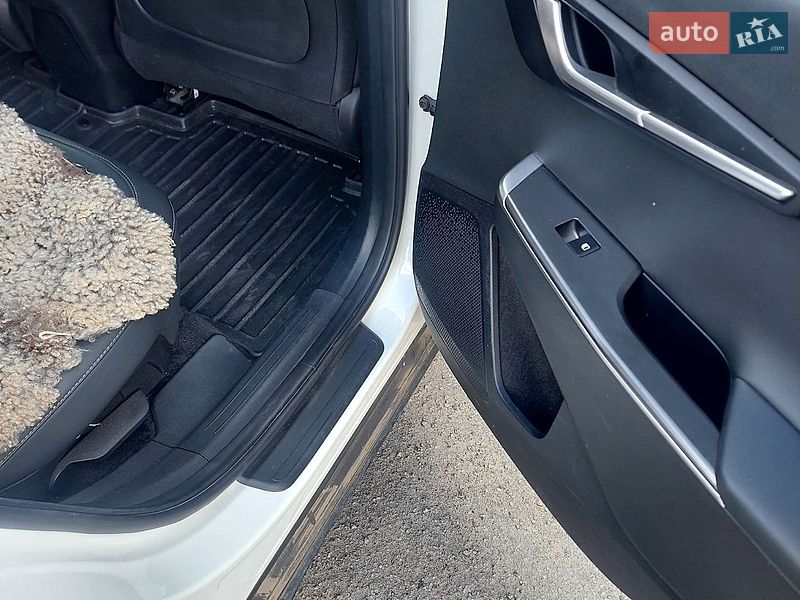 Позашляховик / Кросовер Kia EV6 2023 в Нових Санжарах