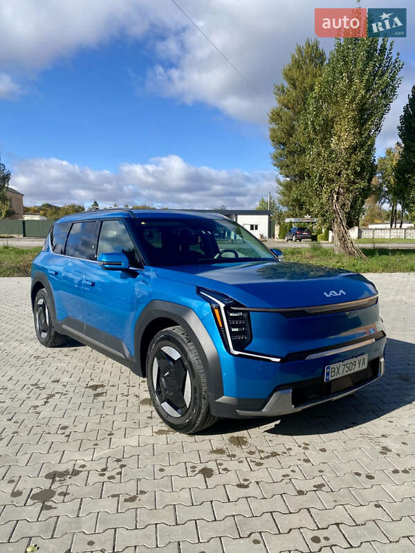 Kia EV9, фото з оголошення
