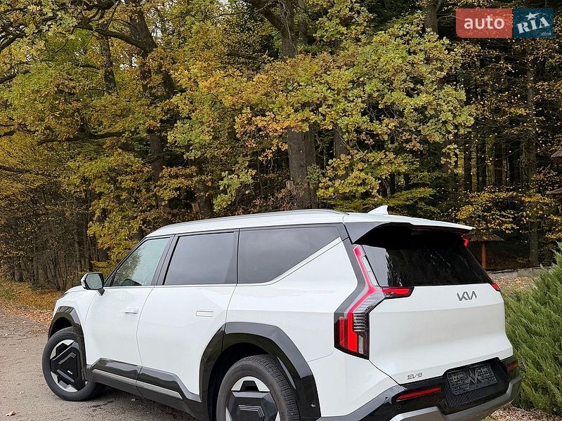 Позашляховик / Кросовер Kia EV9 2025 в Бориславі