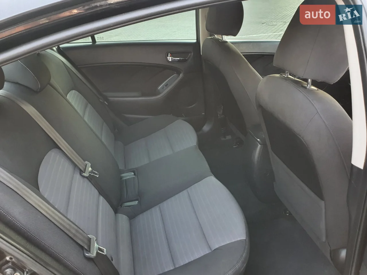 2016 Kia Forte - мініатюра 12