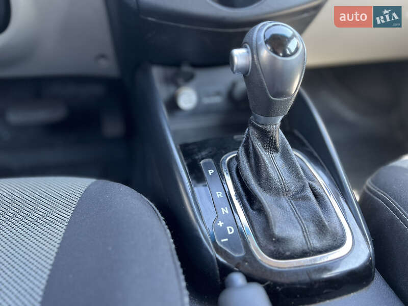 Седан Kia Forte 2010 в Черкассах