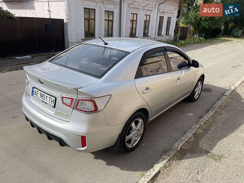 Седан Kia Forte 2010 в Черновцах