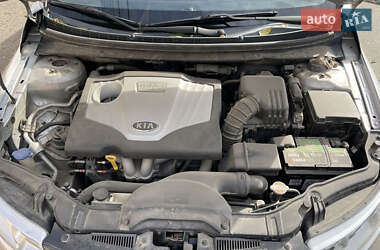 Седан Kia Forte 2010 в Чернівцях