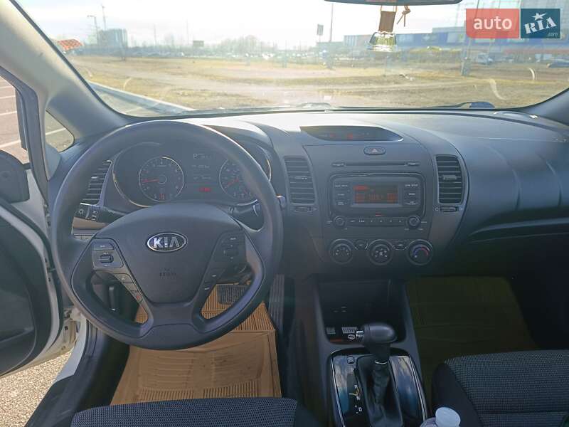 Седан Kia Forte 2016 в Киеве фото 4 Седан Kia Forte 2016 в Киеве