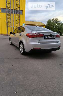 Седан Kia Forte 2015 в Кропивницком