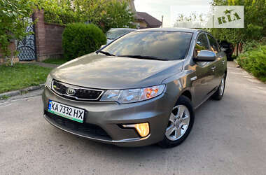 Седан Kia Forte 2010 в Ровно