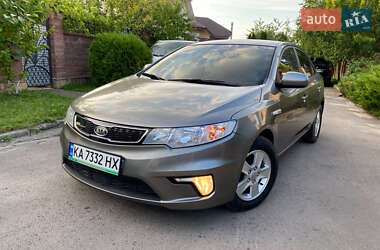 Седан Kia Forte 2010 в Ровно