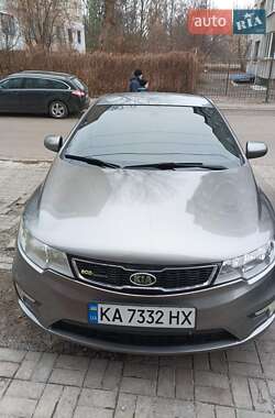 Седан Kia Forte 2010 в Сумах