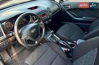 Седан Kia Forte 2013 в Кривом Роге