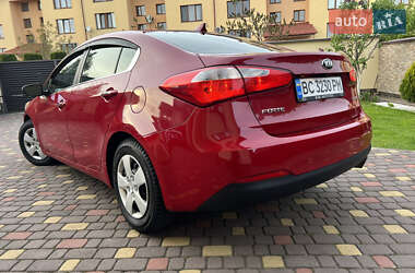 Седан Kia Forte 2013 в 