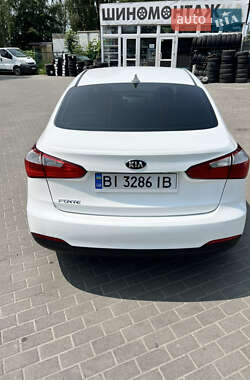 Седан Kia Forte 2015 в 