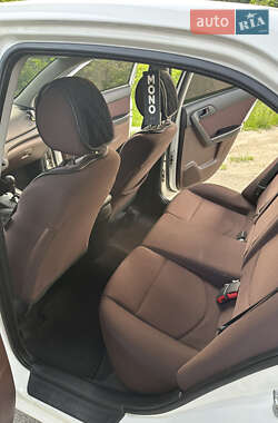 Седан Kia Forte 2010 в 