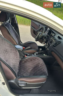 Седан Kia Forte 2010 в 