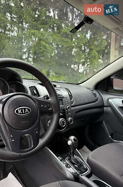 Седан Kia Forte 2013 в 