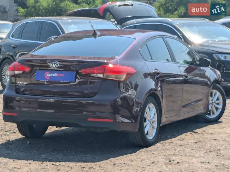 Седан Kia Forte 2016 в Киеве