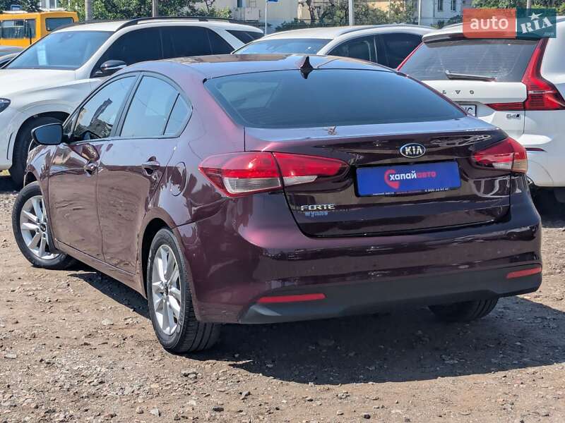 Седан Kia Forte 2016 в Киеве