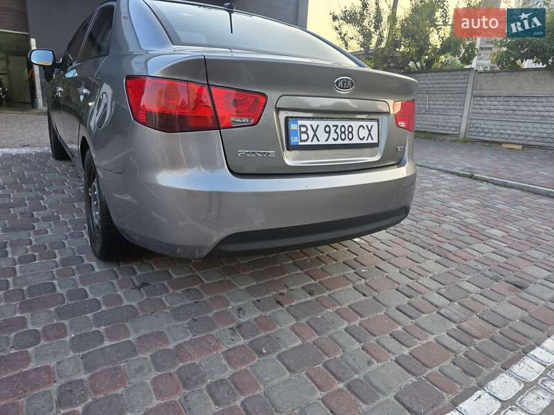 Седан Kia Forte 2011 в Києві фото 8 Седан Kia Forte 2011 в Києві