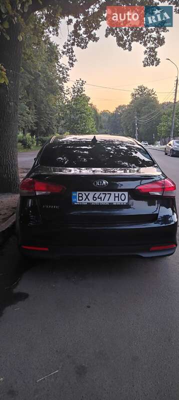 Седан Kia Forte 2016 в Хмельницком