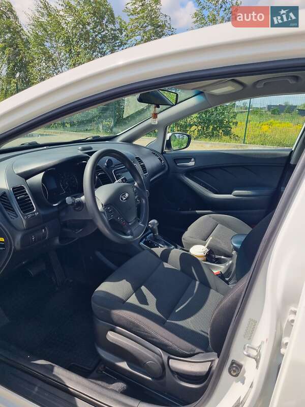 Седан Kia Forte 2016 в Дымере